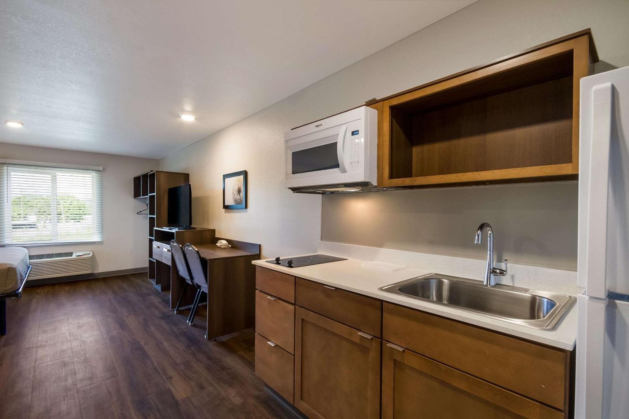 Woodspring Suites Panama City Beach Upper Grand Lagoon Exterior foto